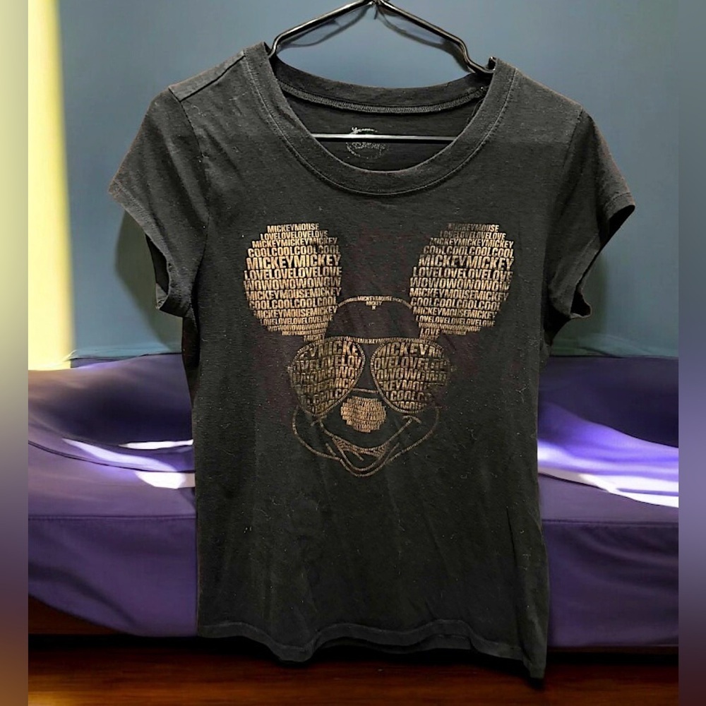 Disney Mickey Mouse Black Graphic T-Shirt LARGE pit to pit 17in length 24in